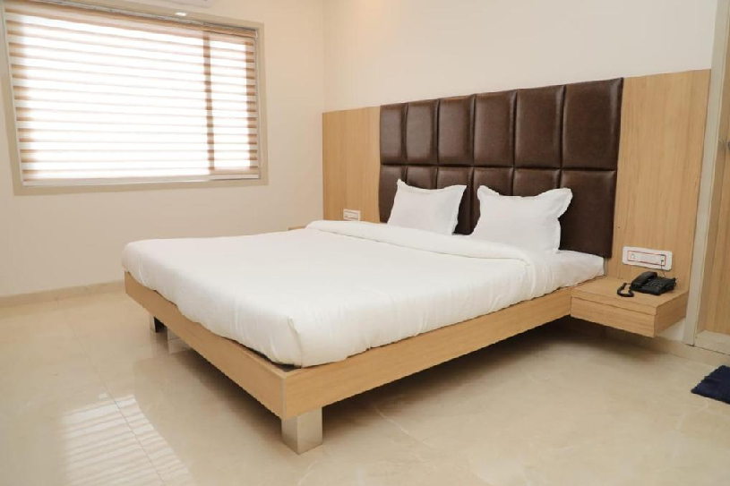 1 x Deluxe Ac Room